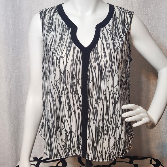 Worthington Tops - Worthington Sleeveless Dressy Top Size XL